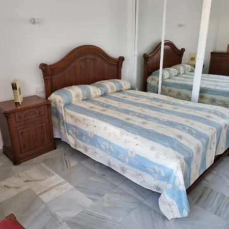 Leo Δωμάτια σε οικογενειακή κατοικία